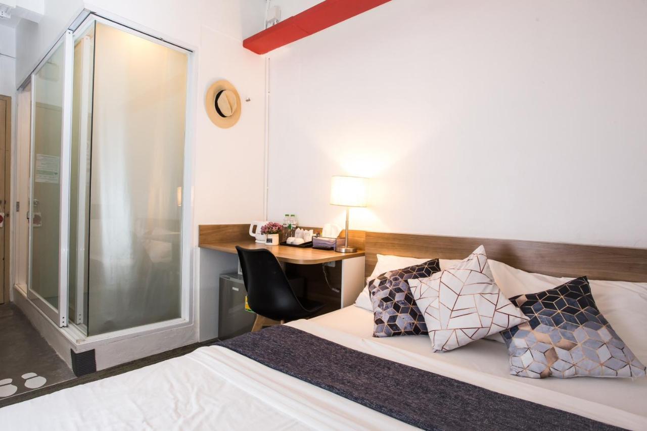 Qilombo Hostel Silom - Hq กรุงเทพมหานคร ภายนอก รูปภาพ