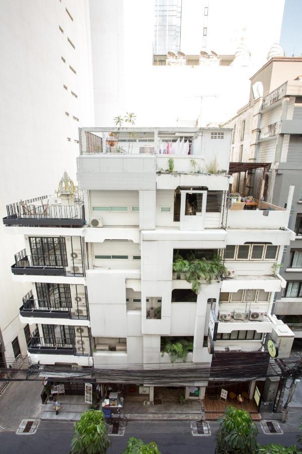 Qilombo Hostel Silom - Hq กรุงเทพมหานคร ภายนอก รูปภาพ