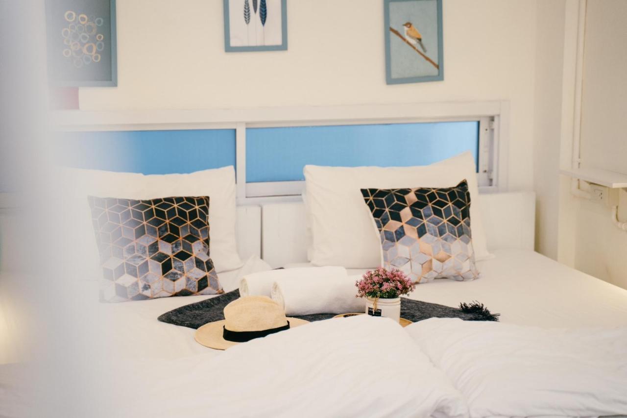 Qilombo Hostel Silom - Hq กรุงเทพมหานคร ภายนอก รูปภาพ